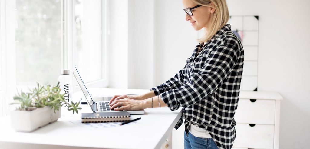 Ergonomic desk