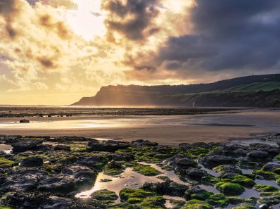 hotels in robin hoods bay