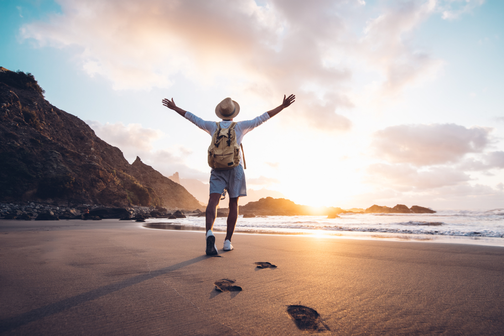 money saving travel tips