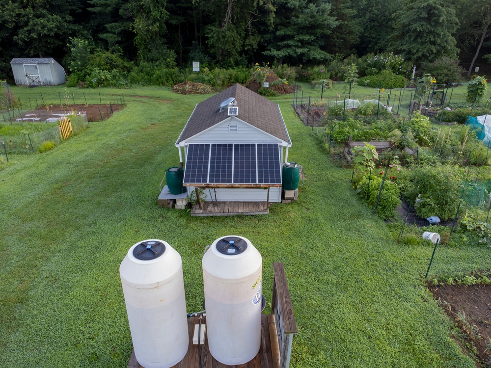 how to live off-grid
