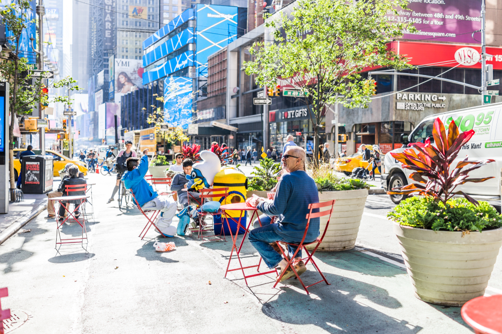 NYC tourist etiquette