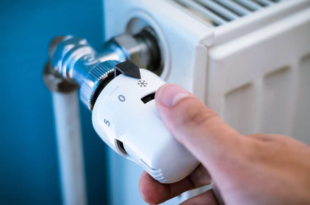 how to save money on energy bills this winter
