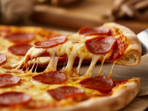 hot pepperoni pizza